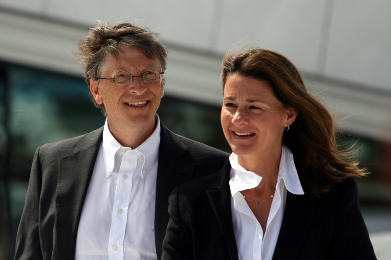 Bill Gates and Melinda French Gates walking together outside the Oslo Opera House in 2009