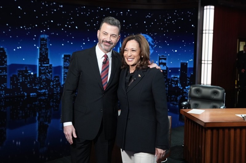 Jimmy Kimmel on the set of Jimmy Kimmel Live