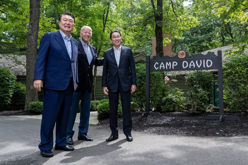 Yoon Suk Yeol alongside fellow leaders at Camp David