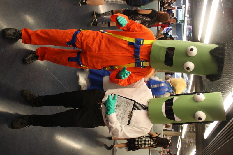 Two cosplayers dressed as Kerbal Space Program characters at Otakuthon 2014