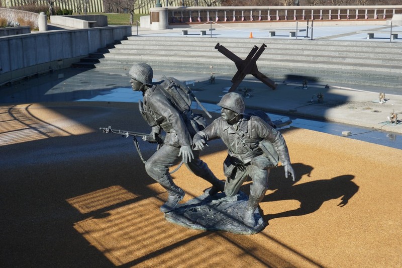 Bronze statue of two WWII soldiers at the D-Day Memorial in Bedford, Virginia