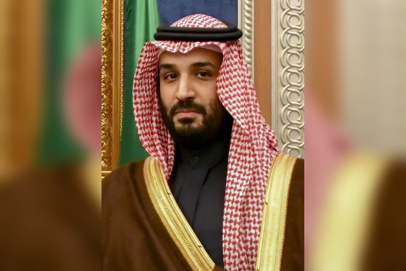 Saudi Crown Prince Mohammed bin Salman in traditional attire during an official meeting in Riyadh