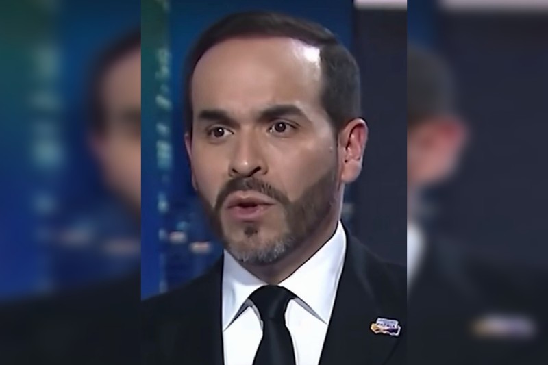 Abelardo de la Espriella in a suit during a 2025 interview
